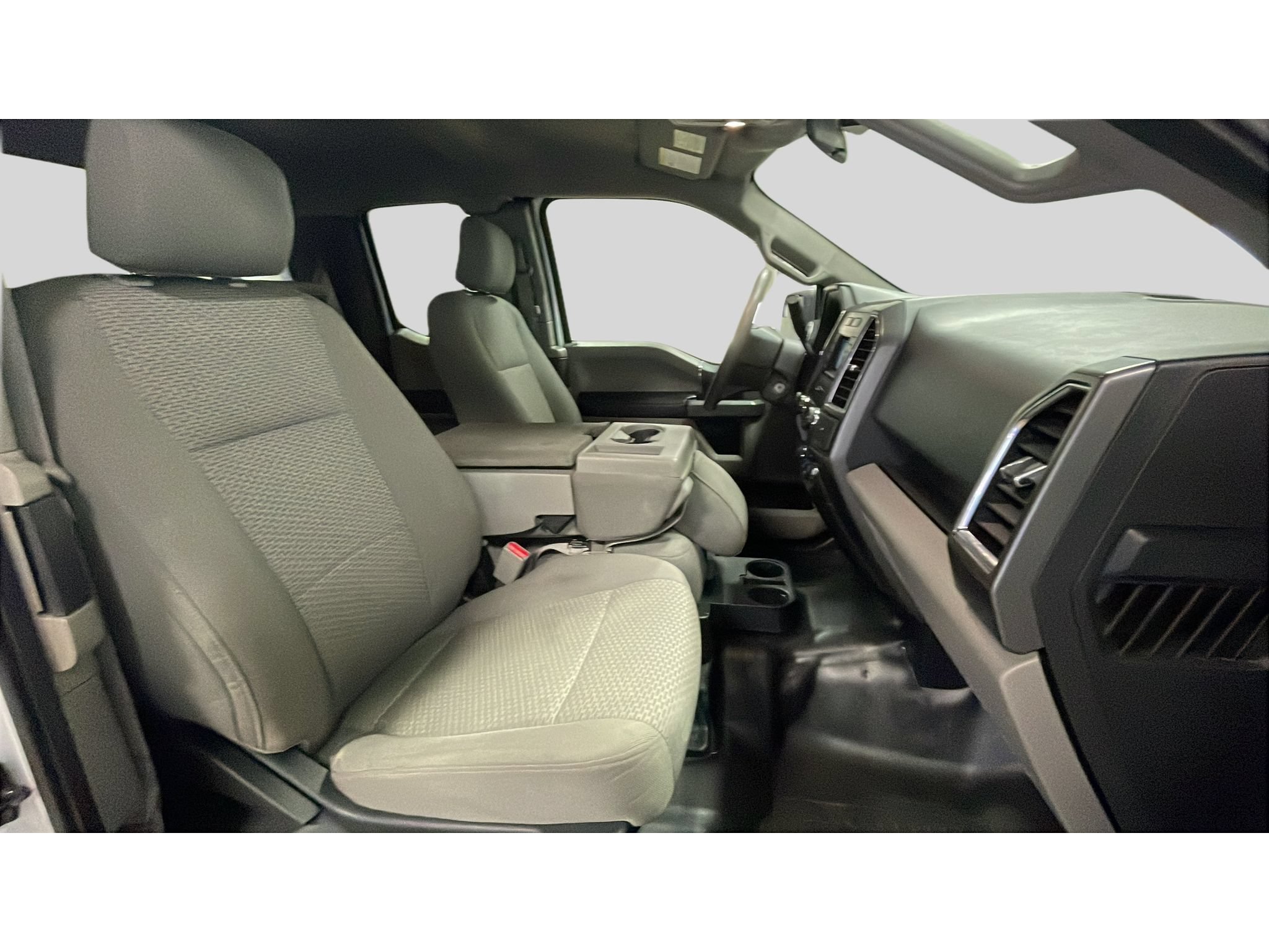Used 2016 Ford F150 XLT AWD/4WD image 16