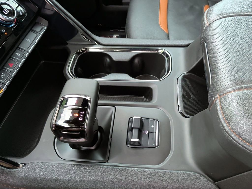 Used 2024 GMC Sierra 1500 AT4 w/ Technology Package image 34