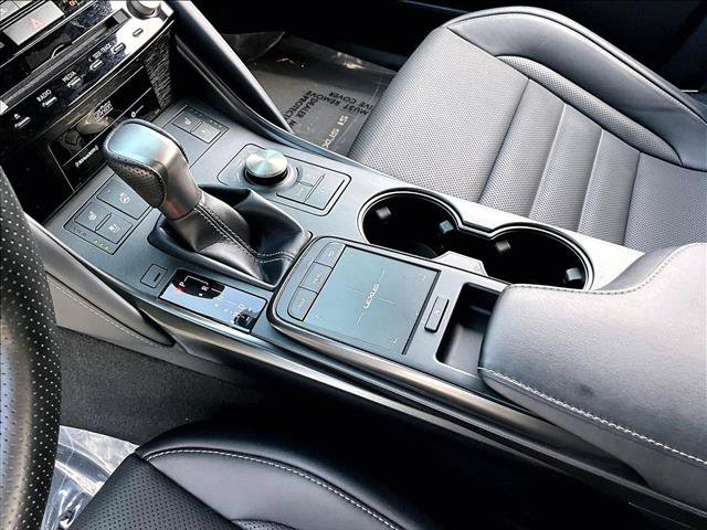 Used 2024 Lexus IS 500 RWD image 15