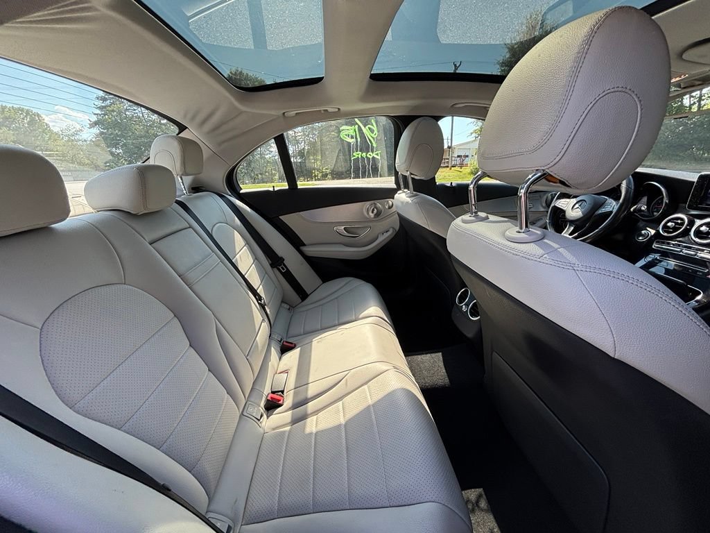 Used 2015 Mercedes-Benz C 300 4MATIC Sedan image 21