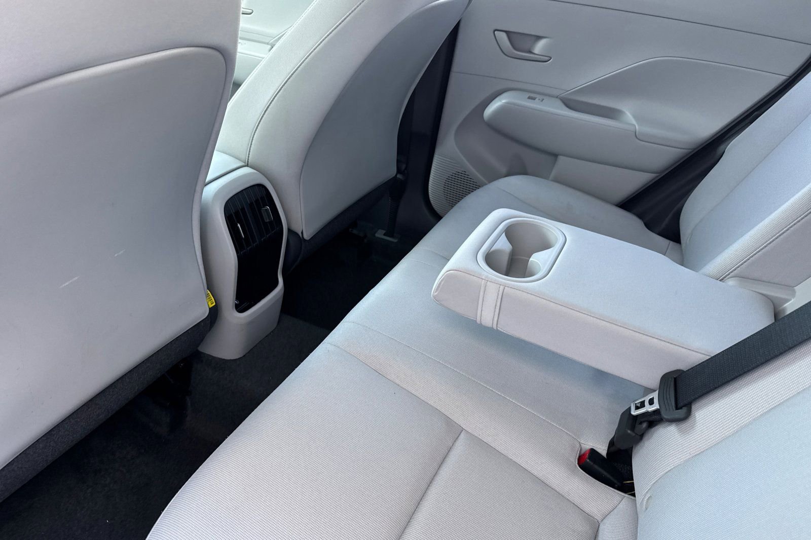 Used 2025 Hyundai Kona SEL FWD image 13