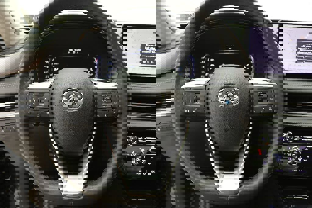 Used 2023 INFINITI QX60 Luxe w/ Vision Package image 16