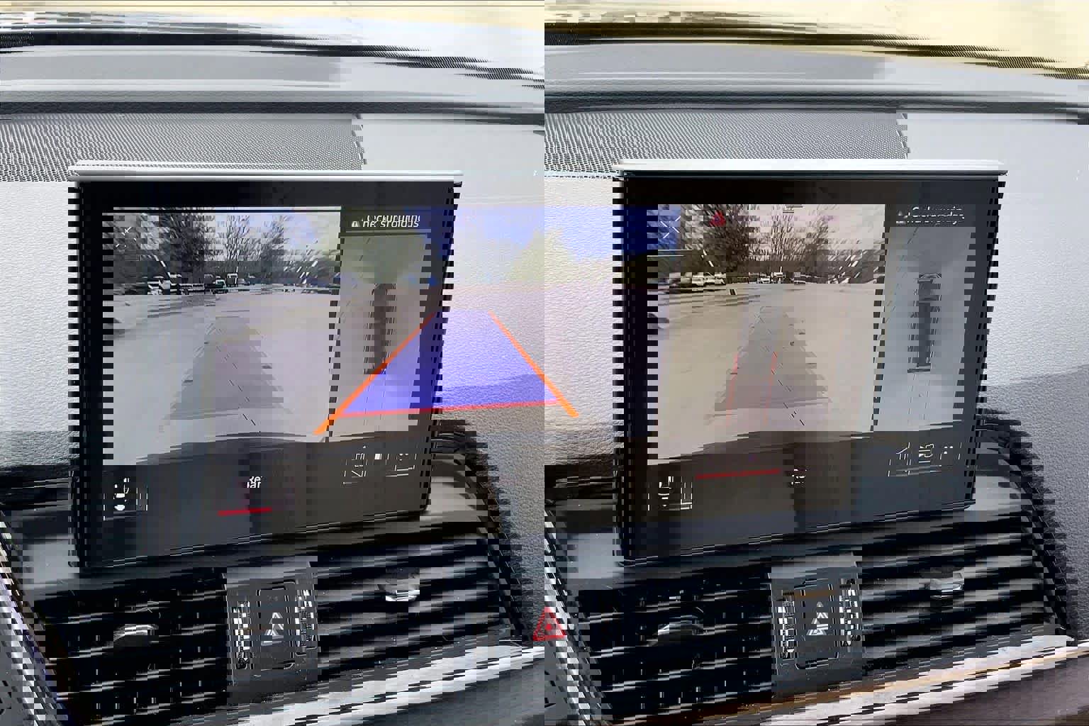 Used 2022 Audi Q5 e Premium Plus image 29