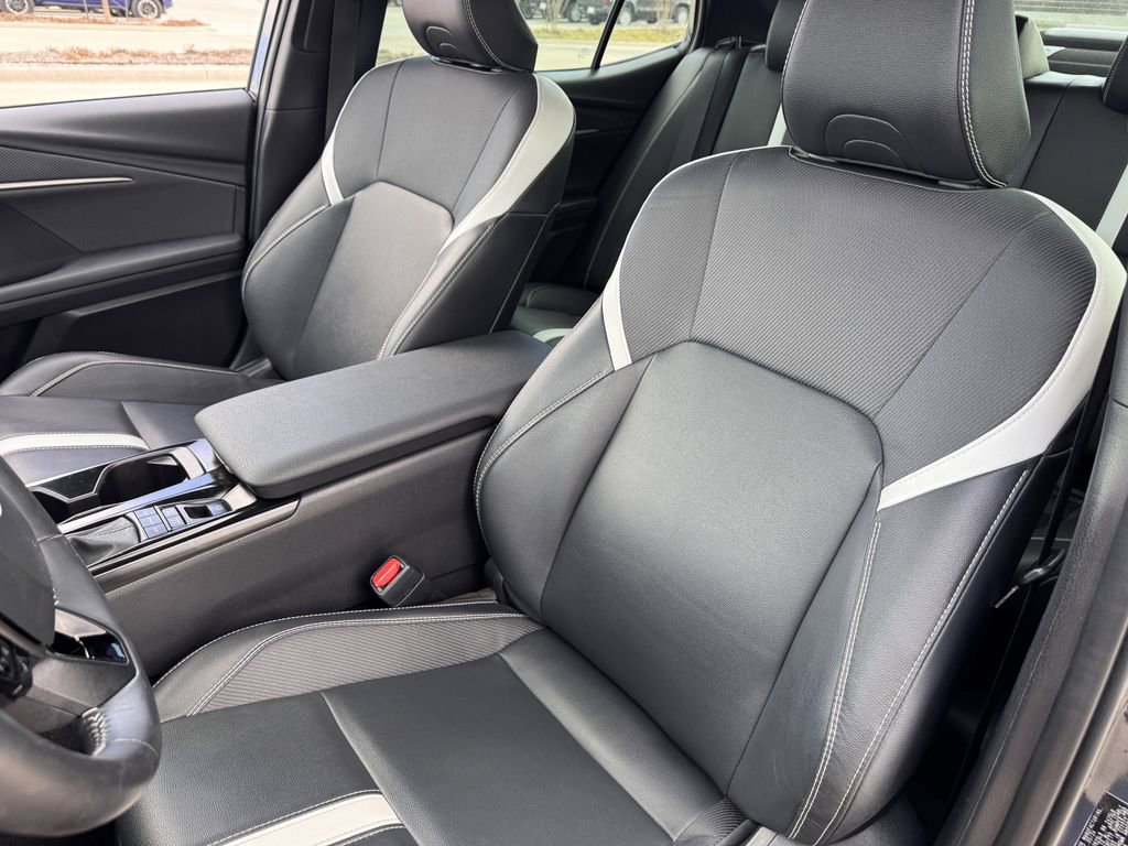 Used 2025 Toyota Camry SE w/ Multimedia Upgrade Package image 27