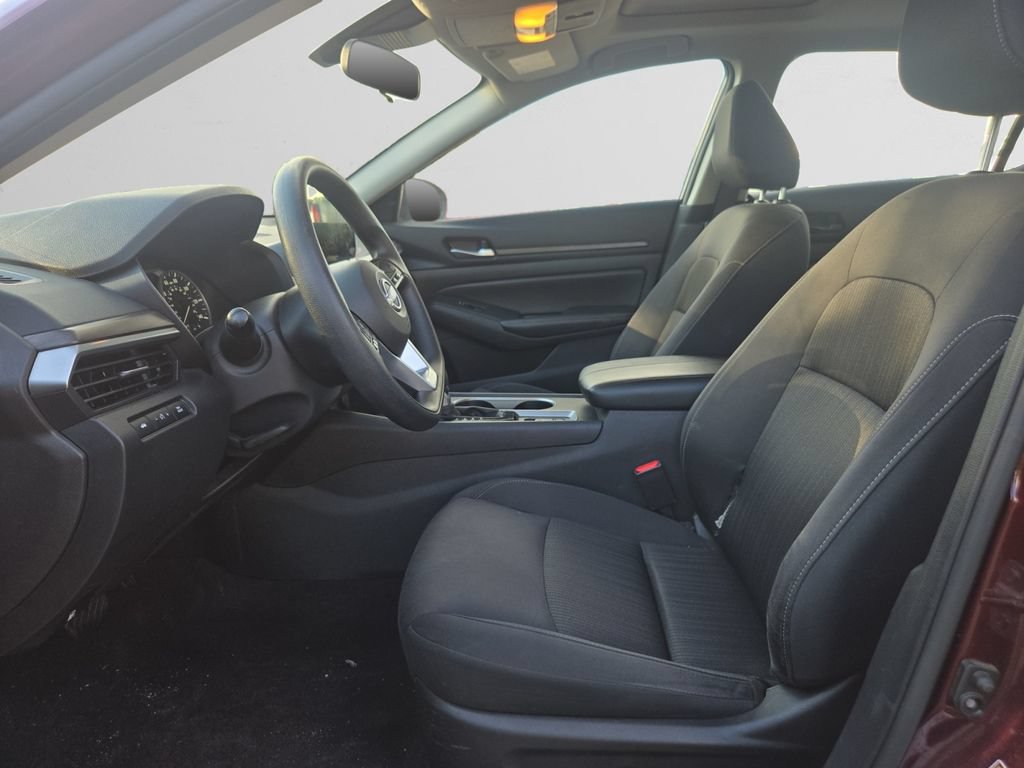 Used 2025 Nissan Altima 2.5 SV w/ SV Special Edition Package AWD/4WD image 10