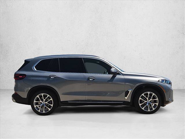 Used 2025 BMW X5 xDrive40i AWD/4WD image 4