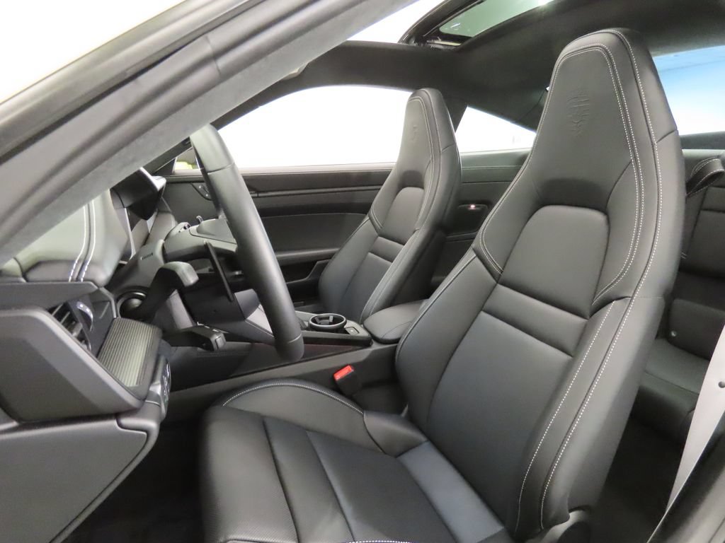 Certified 2025 Porsche 911 Carrera 4 GTS AWD/4WD image 5