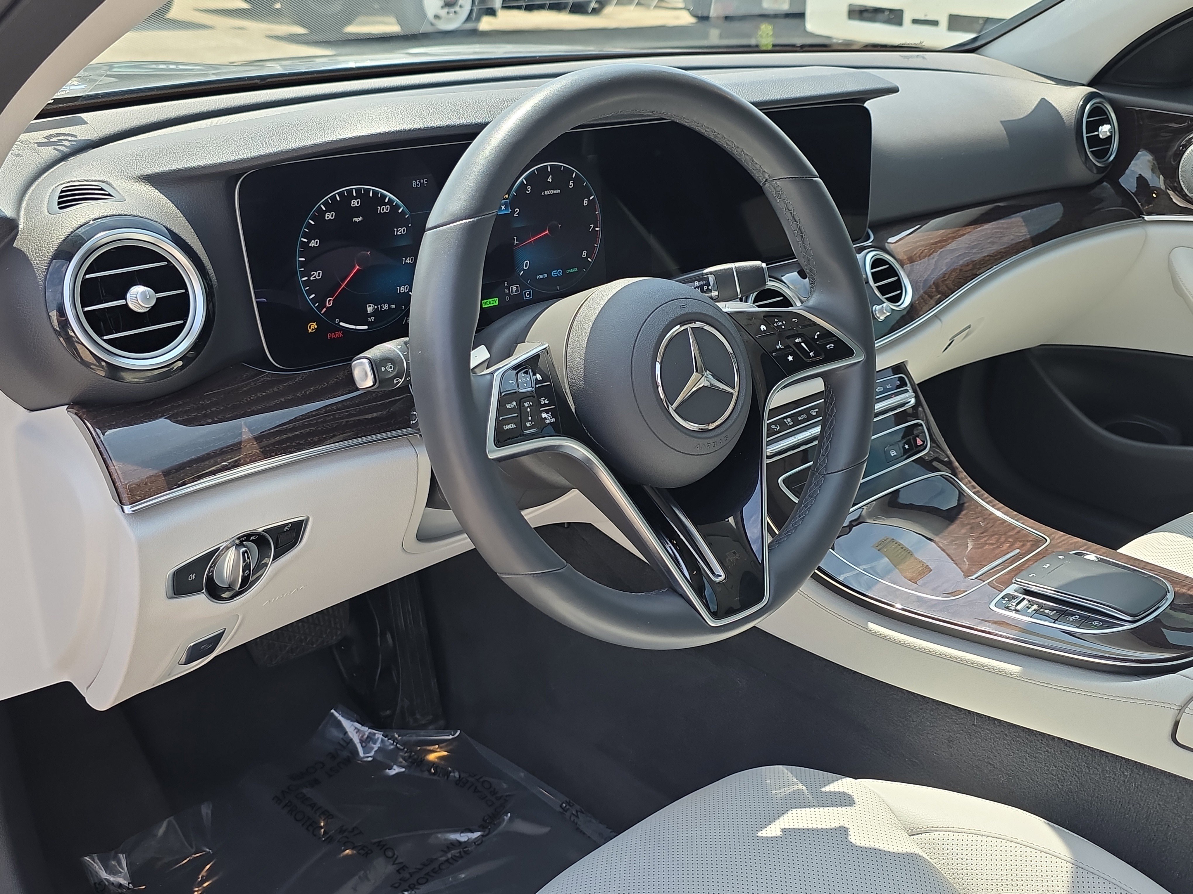 Used 2023 Mercedes-Benz E 450 4MATIC Sedan image 24