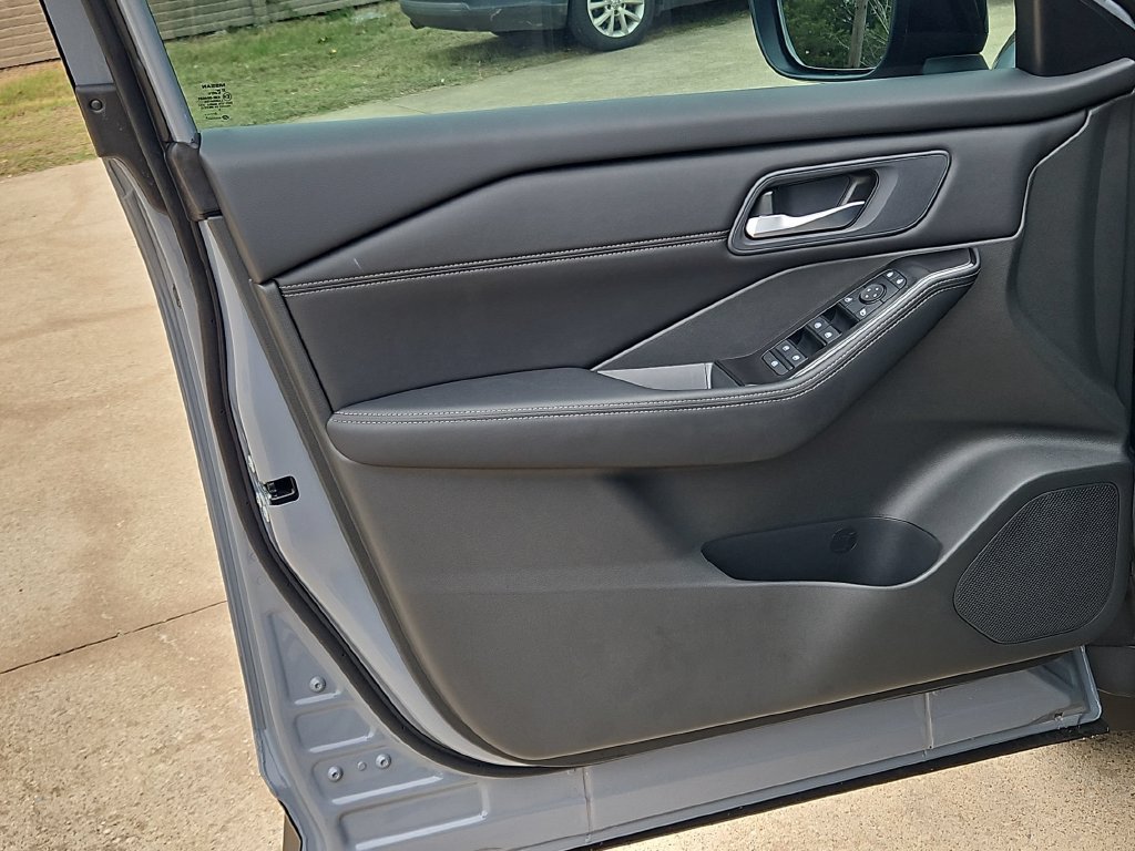 New 2026 Nissan Rogue Dark Armor FWD image 14