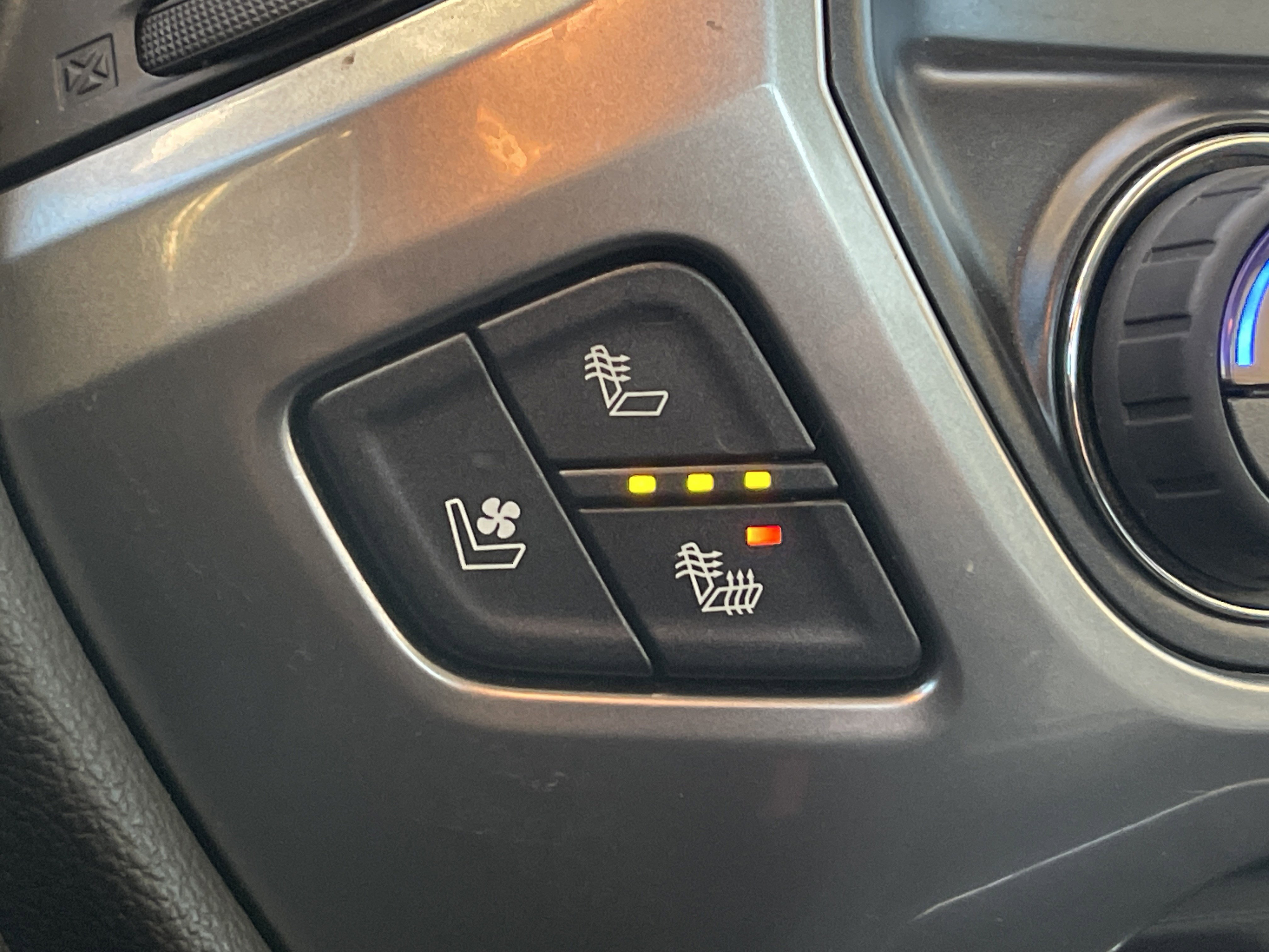 Used 2016 Chevrolet Silverado 3500 LTZ image 25