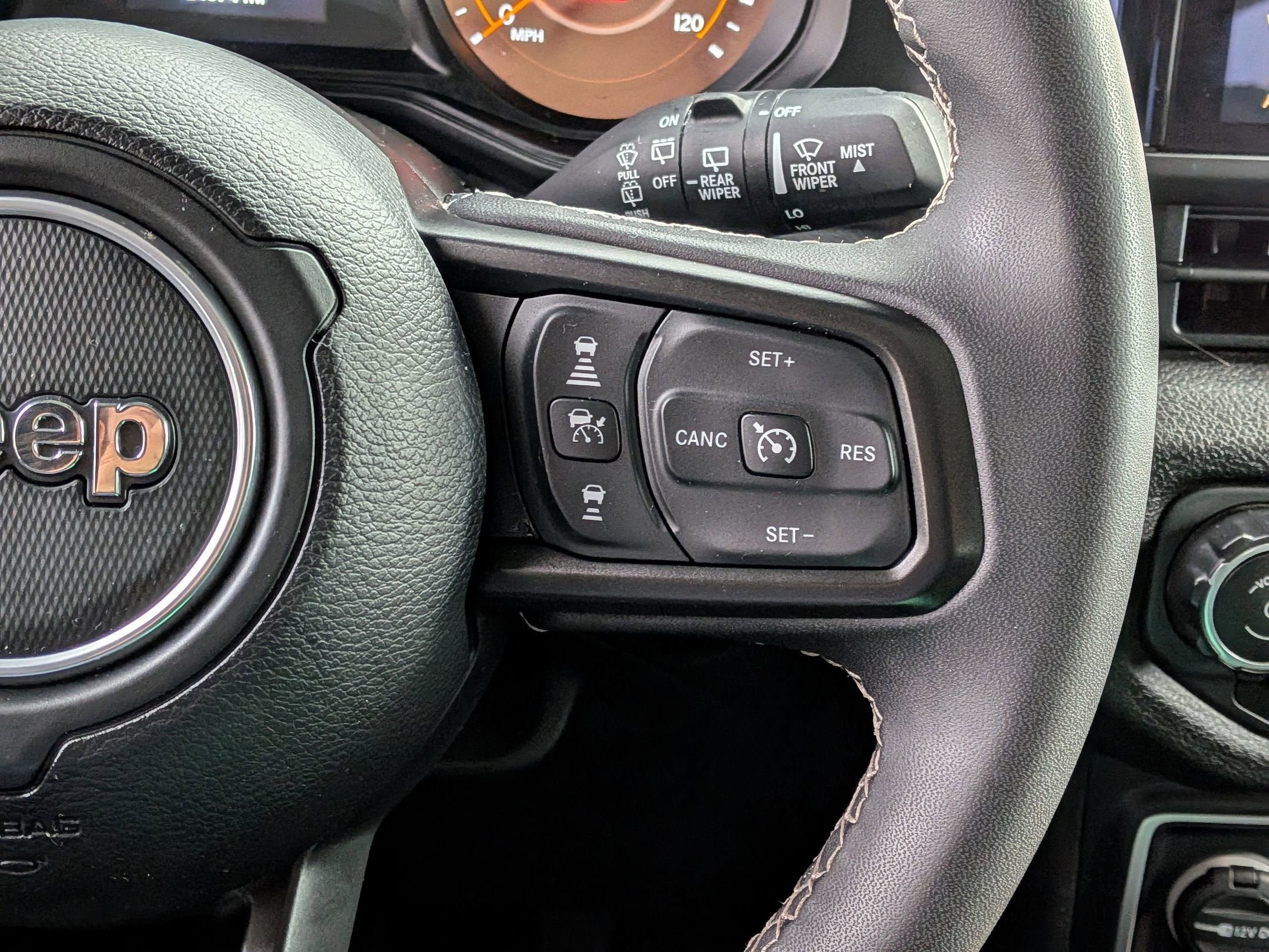 Used 2025 Jeep Wrangler Unlimited Sport AWD/4WD image 15