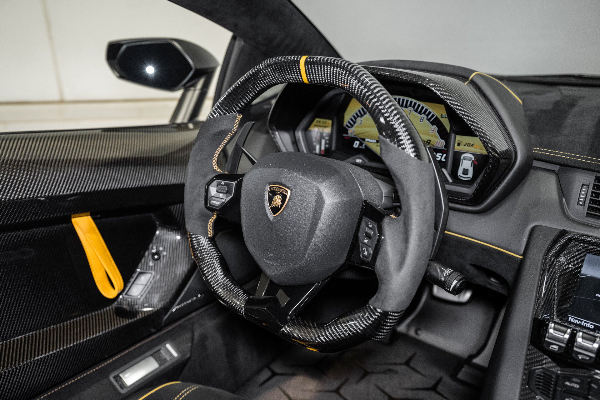 Used 2016 Lamborghini Aventador LP 750-4 Superveloce AWD/4WD image 33
