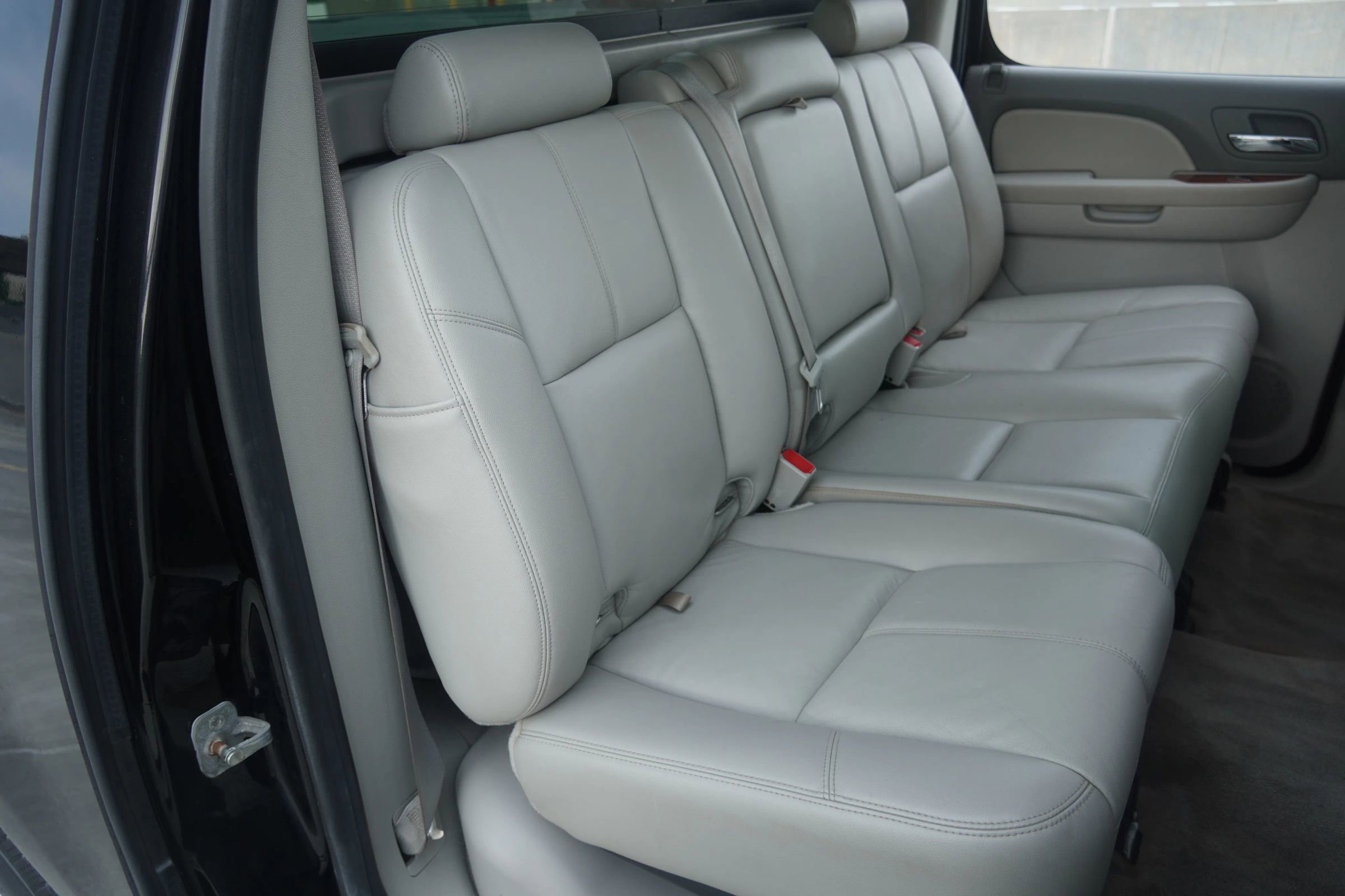 Used 2012 Chevrolet Avalanche LT w/ All-Star Edition image 12