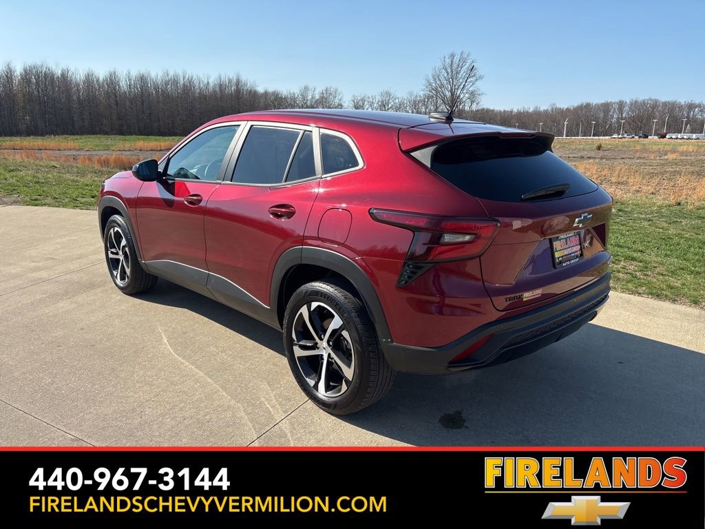 Used 2024 Chevrolet Trax RS w/ Driver Confidence Package image 7