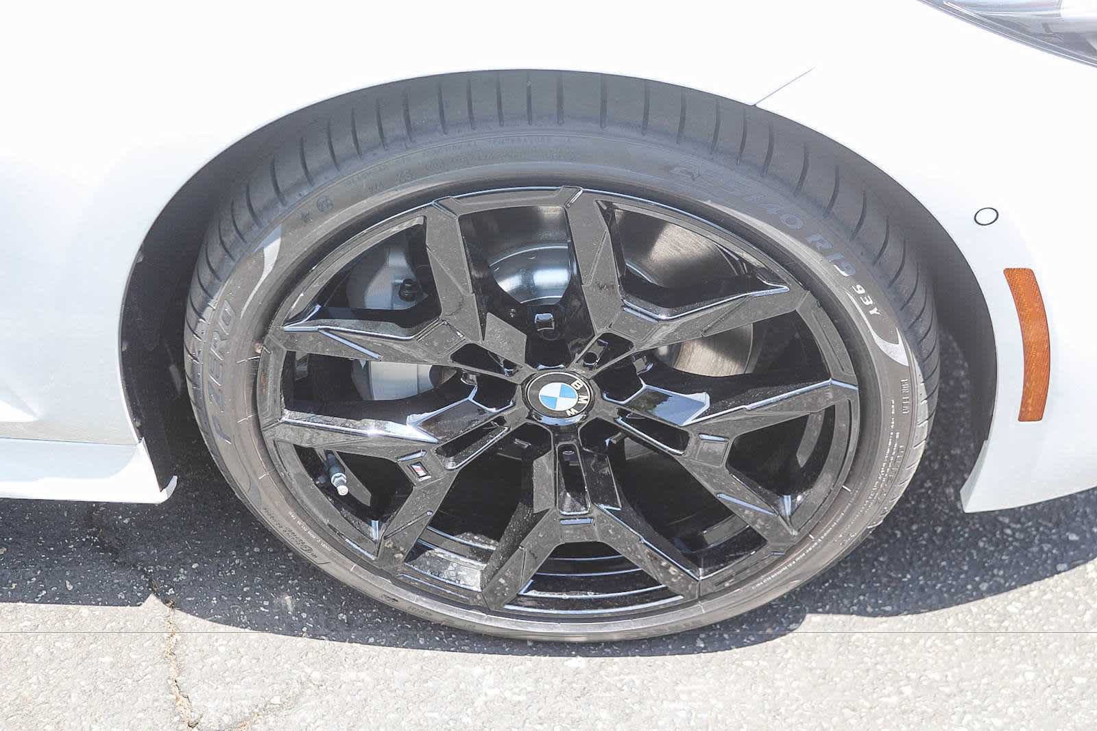 New 2026 BMW 330i Sedan w/ M Sport Package RWD image 9