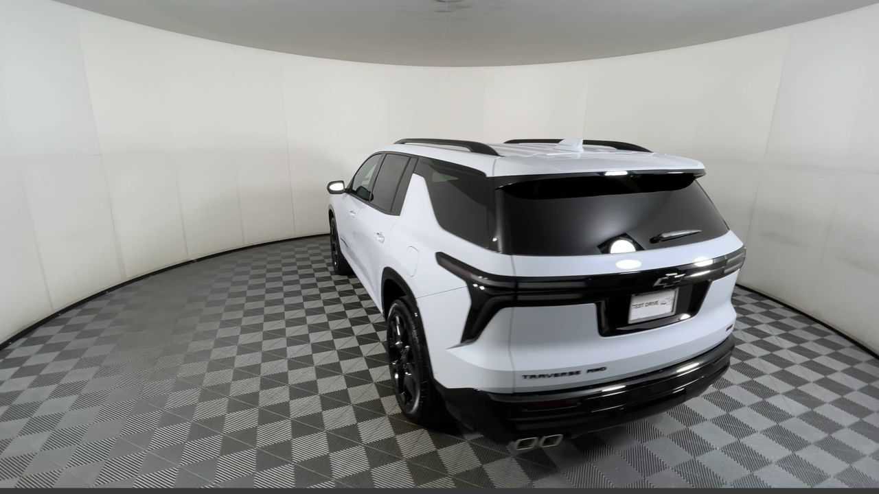 New 2026 Chevrolet Traverse RS w/ LPO, Floor Liner Package image 11