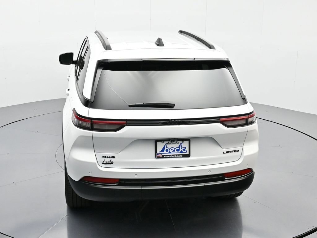 New 2025 Jeep Grand Cherokee Limited w/ Black Appearance Package image 44