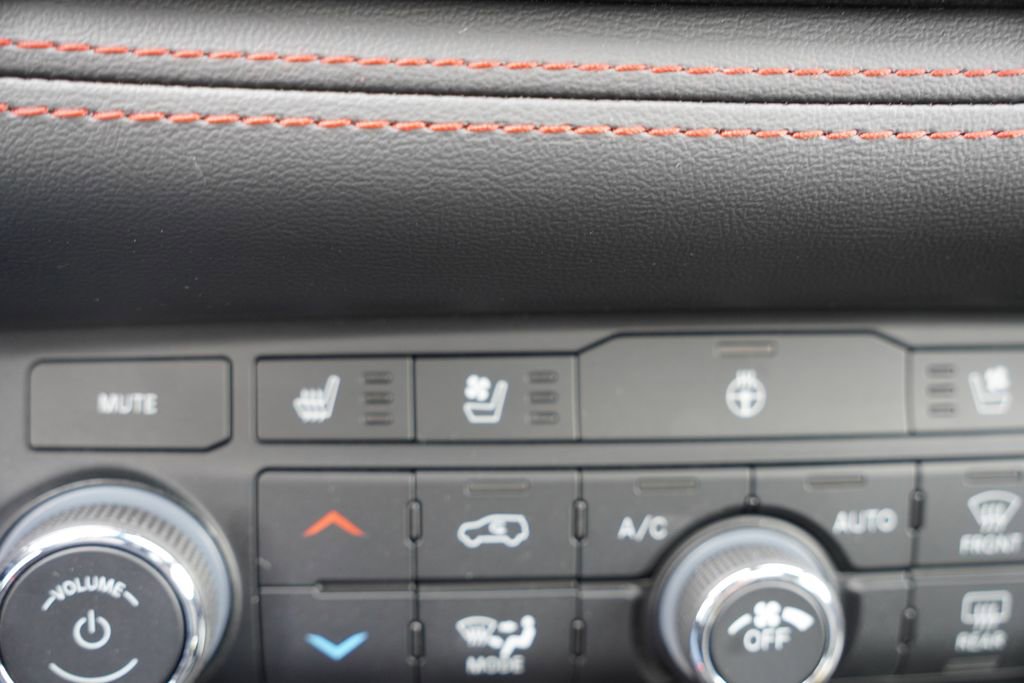 Certified 2023 Dodge Durango GT image 33