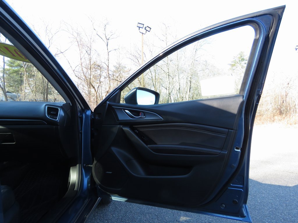 Used 2017 MAZDA MAZDA3 Grand Touring w/ Premium Equipment Package image 12