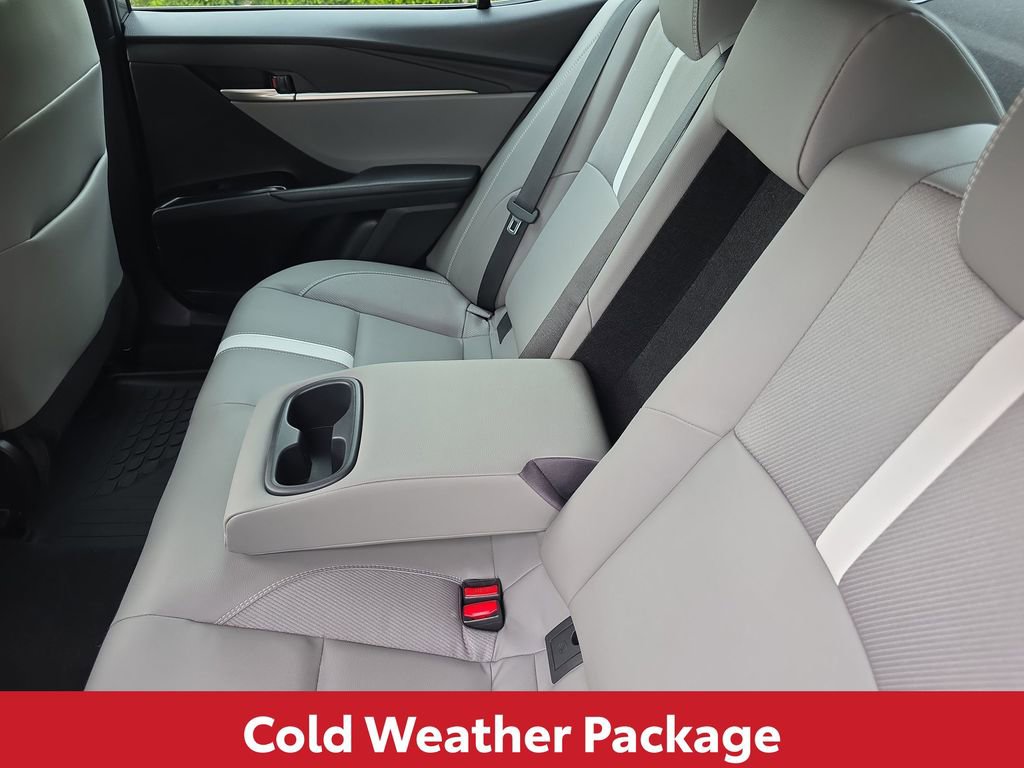 Used 2025 Toyota Camry SE w/ Convenience Package FWD image 18