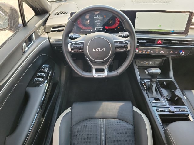 Used 2025 Kia K5 GT-Line w/ GT-Line Premium Package AWD/4WD image 12