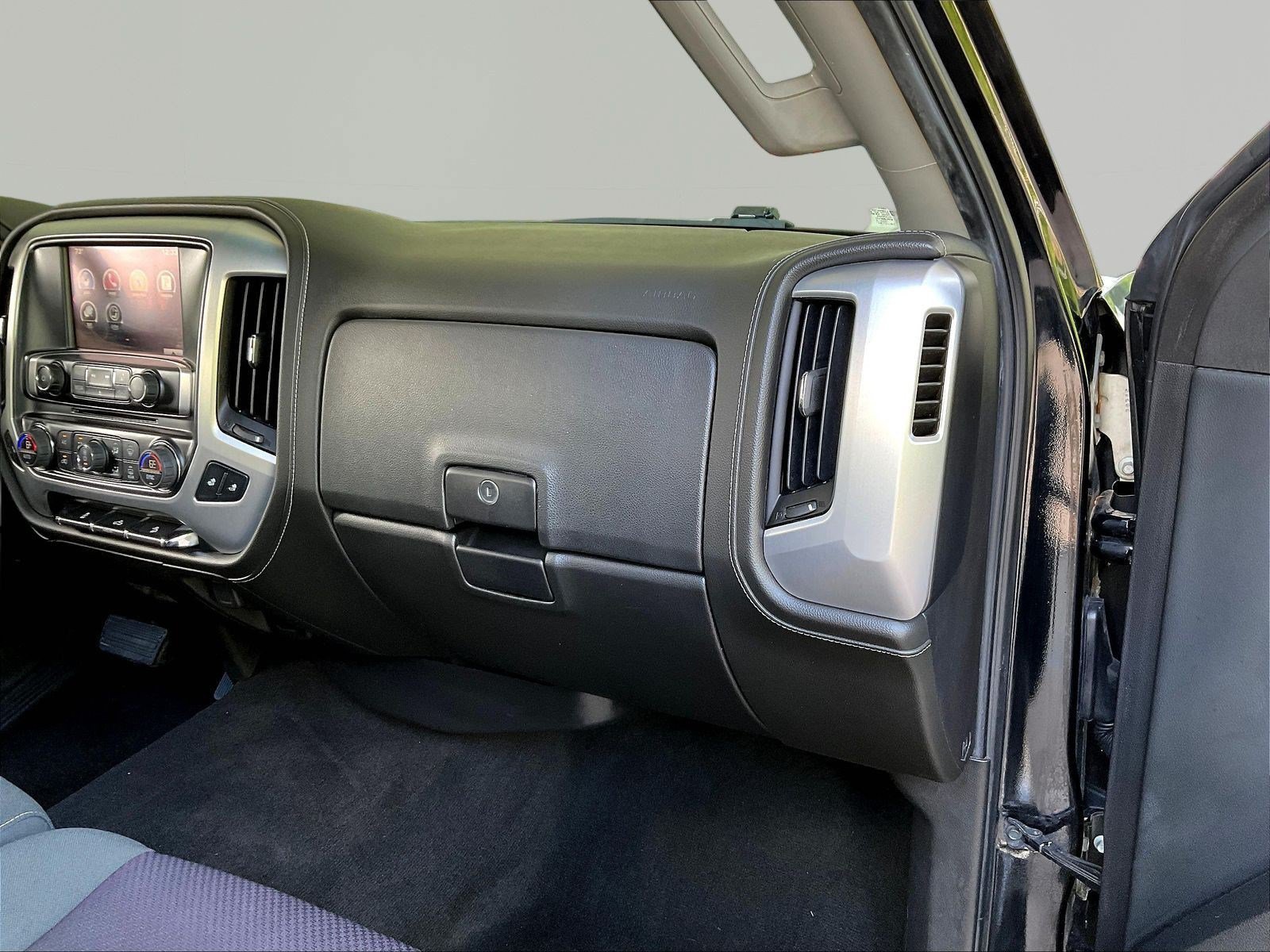 Used 2015 GMC Sierra 1500 SLE w/ SLE Value Package AWD/4WD image 27