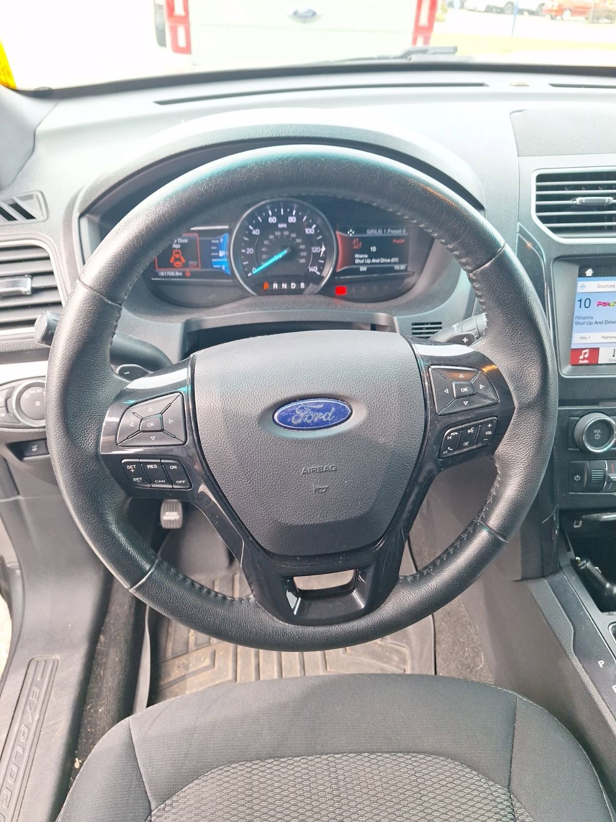 Used 2017 Ford Explorer XLT w/ Equipment Group 201A image 15