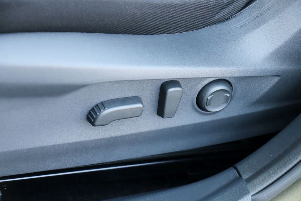 Used 2025 Subaru Outback Premium image 19