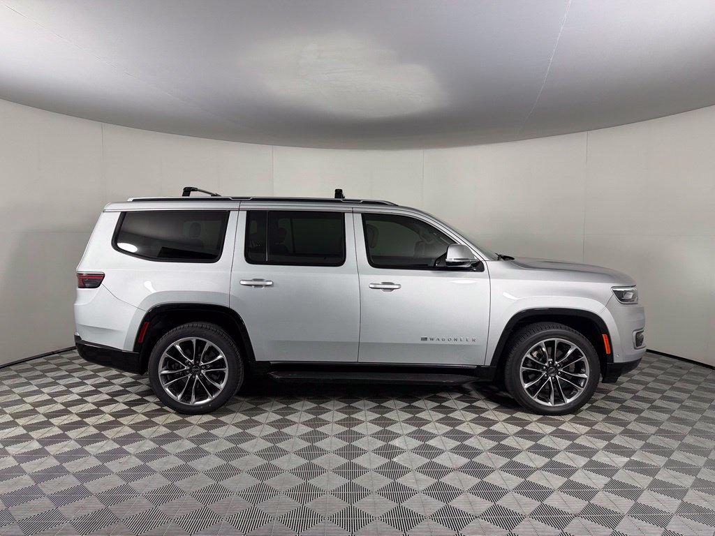 Used 2022 Jeep Wagoneer Series II w/ Premium Group I RWD image 5