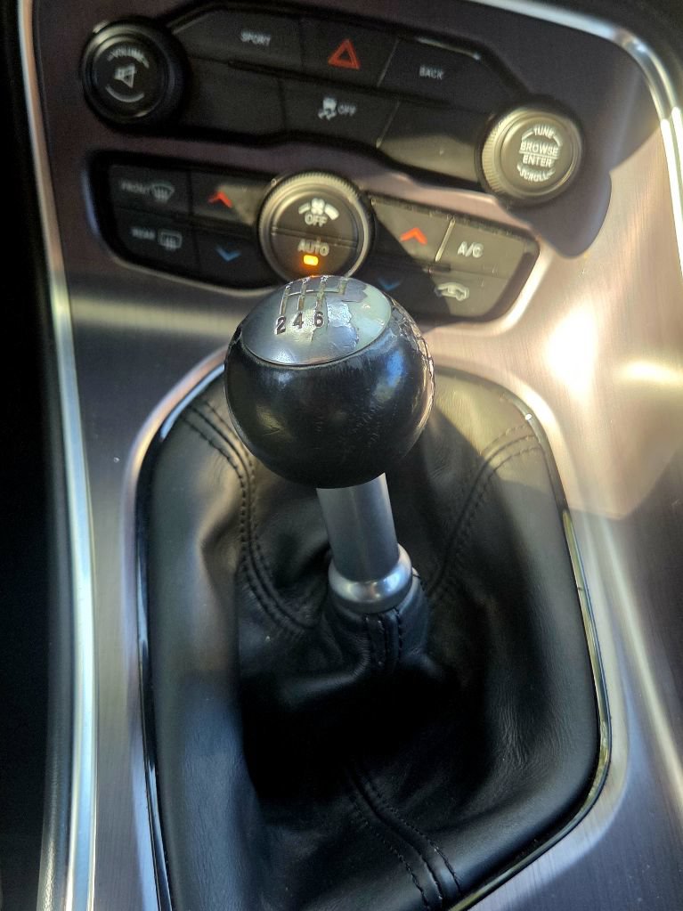 Used 2016 Dodge Challenger R/T RWD image 13