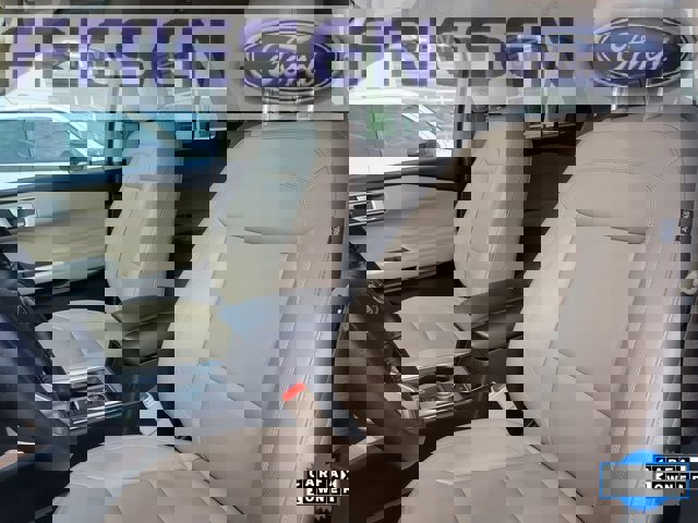 Used 2024 Ford Explorer XLT w/ Equipment Group 202A image 14