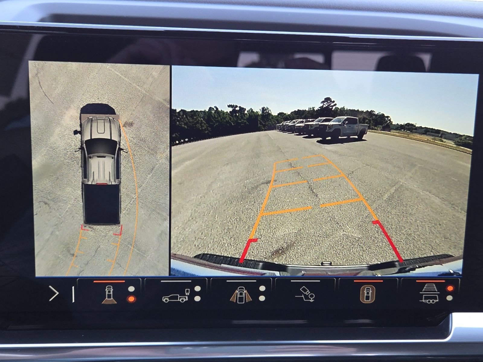 New 2026 GMC Sierra 2500 SLT w/ SLT Premium Package AWD/4WD image 13