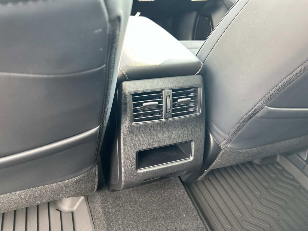 New 2026 Mitsubishi Outlander SE FWD image 18