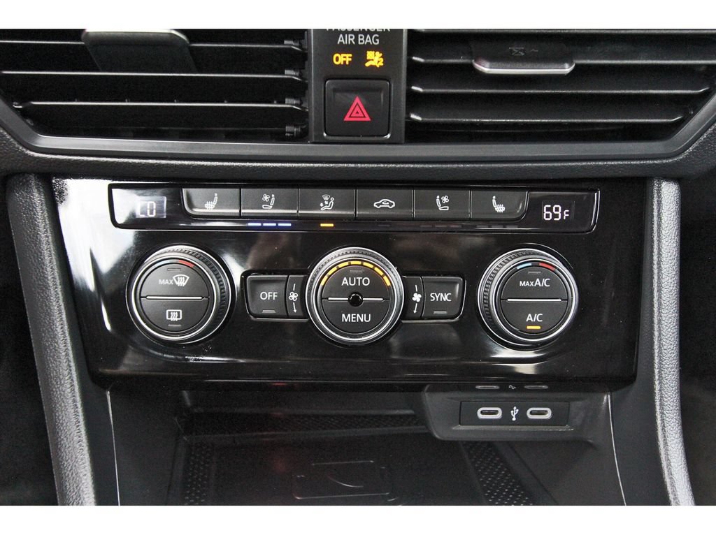 Used 2024 Volkswagen Jetta GLI Autobahn FWD image 26