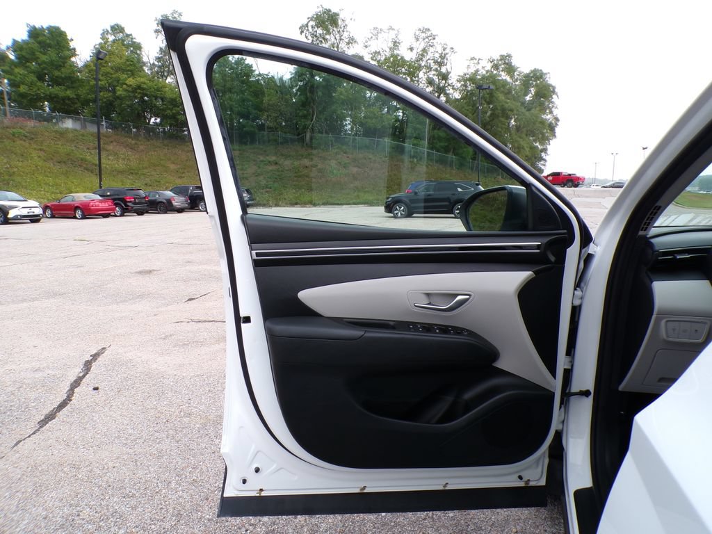 Used 2023 Hyundai Tucson SEL FWD image 21