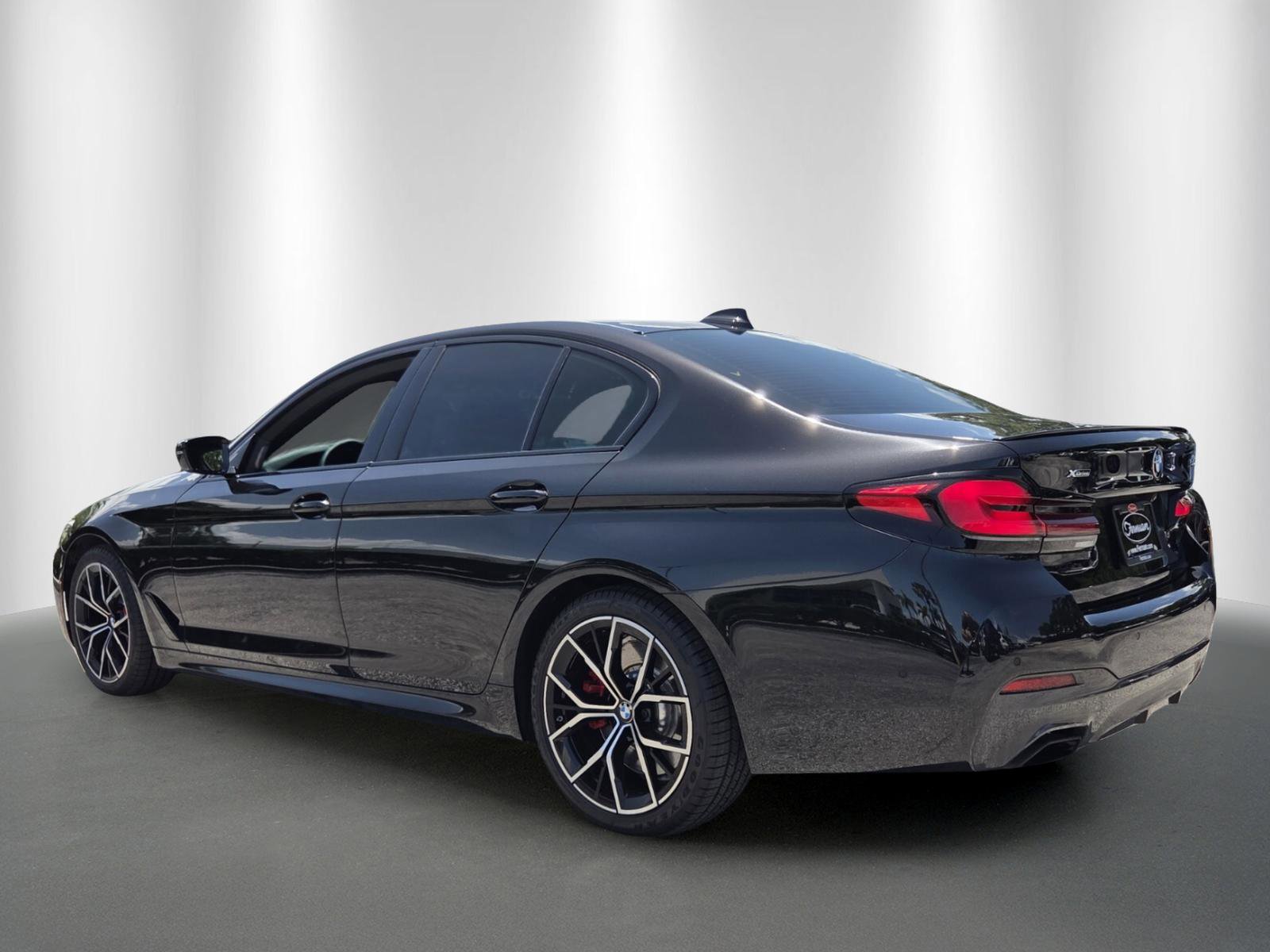 Certified 2023 BMW 540i xDrive w/ M Sport Package AWD/4WD image 5