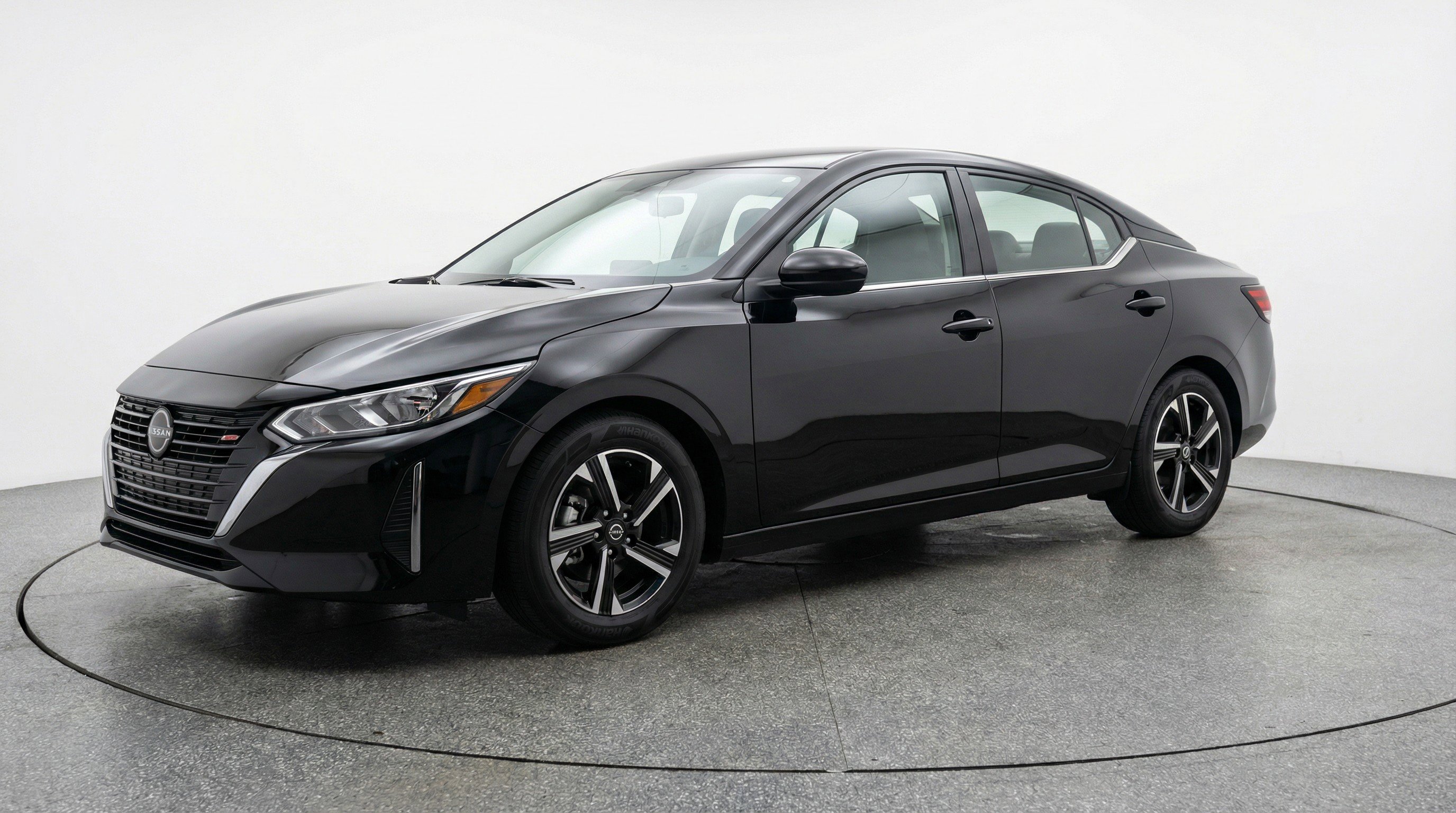 Used 2025 Nissan Sentra SV FWD image 3