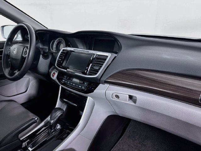 Used 2017 Honda Accord EX-L image 27