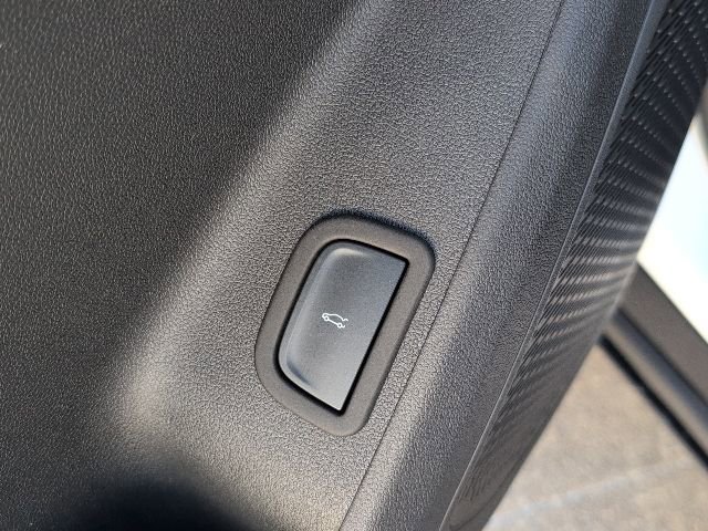 New 2026 Chevrolet Traverse LT w/ Driver Confidence Package image 18