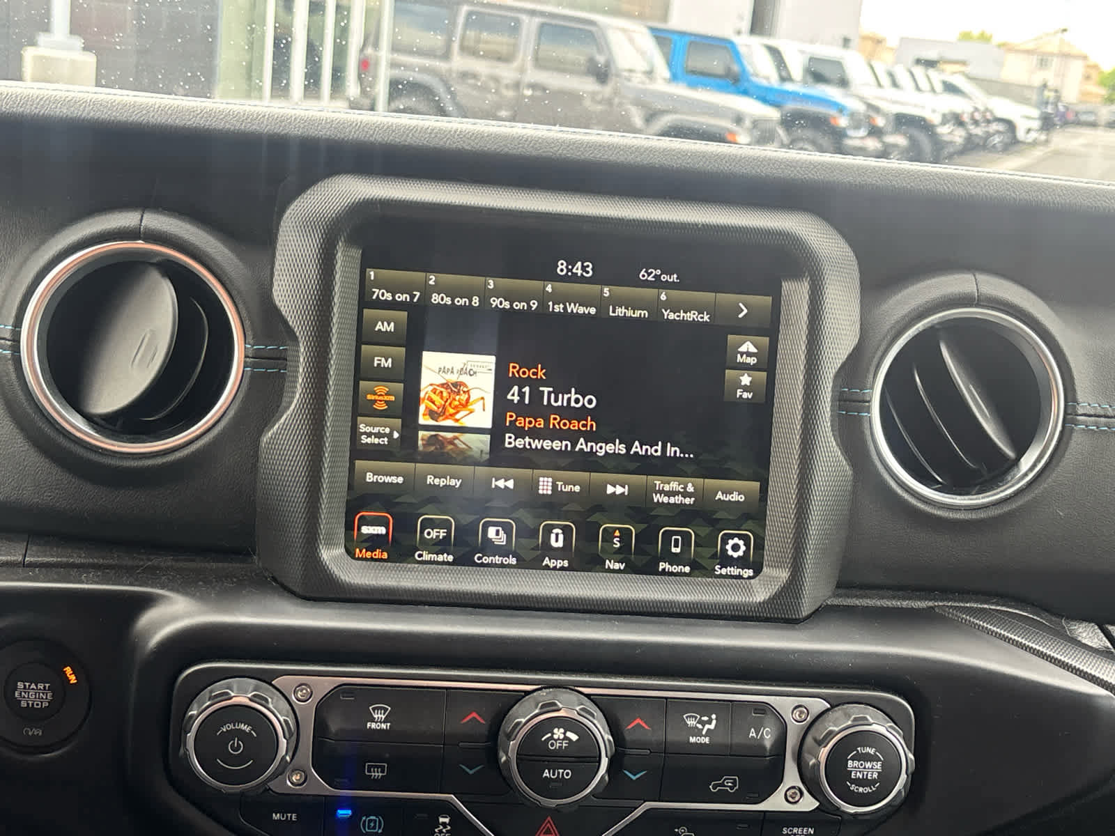 Used 2022 Jeep Wrangler Unlimited Rubicon 4xe image 11