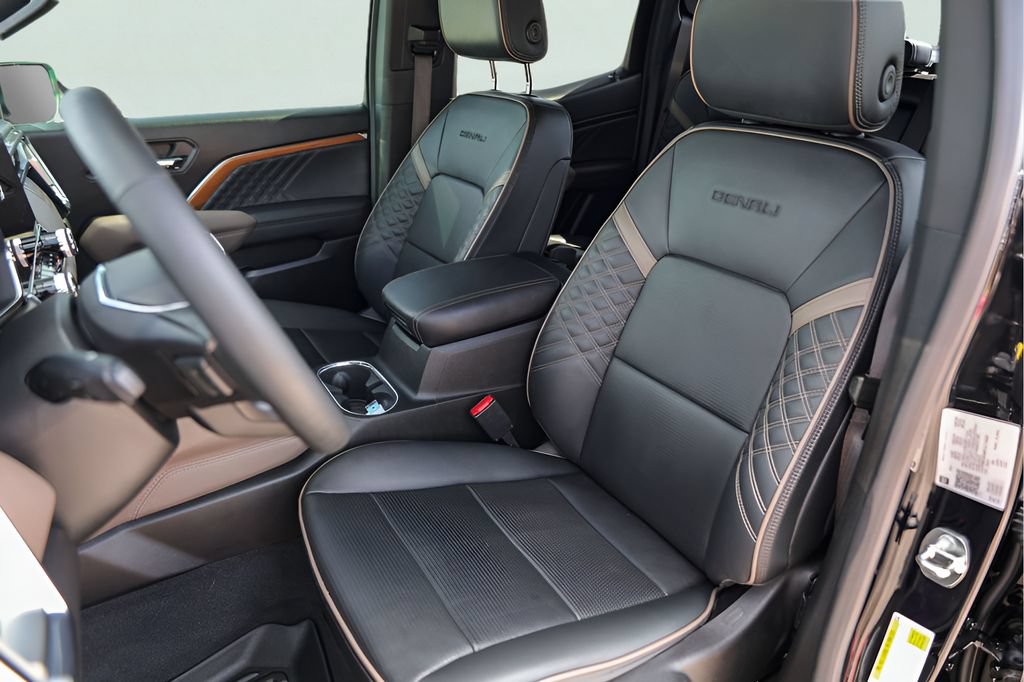 Used 2023 GMC Canyon Denali AWD/4WD image 10