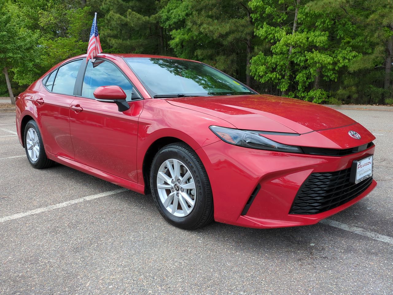 Used 2025 Toyota Camry LE w/ Convenience Package FWD image 2