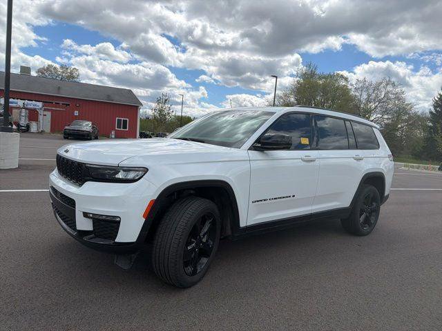Certified 2024 Jeep Grand Cherokee L Limited w/ Black Appearance Package AWD/4WD image 1