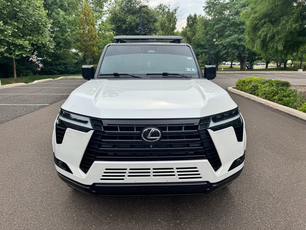 Used 2024 Lexus GX 550 w/ Accessory Package (Z1) AWD/4WD image 2