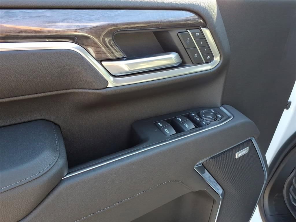 New 2026 Chevrolet Silverado 3500 LTZ w/ LTZ Convenience Package AWD/4WD image 11