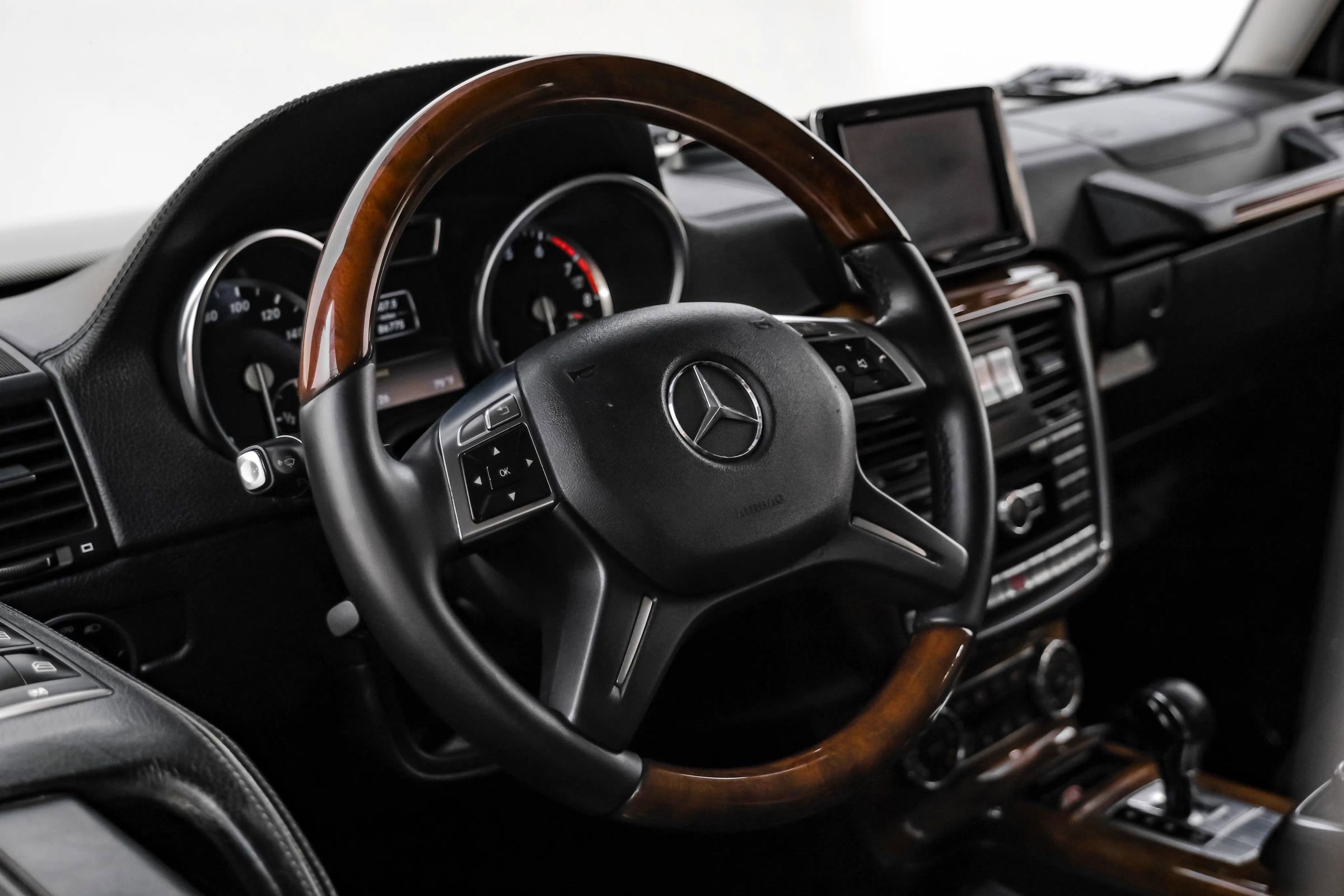 Used 2013 Mercedes-Benz G 550 image 11