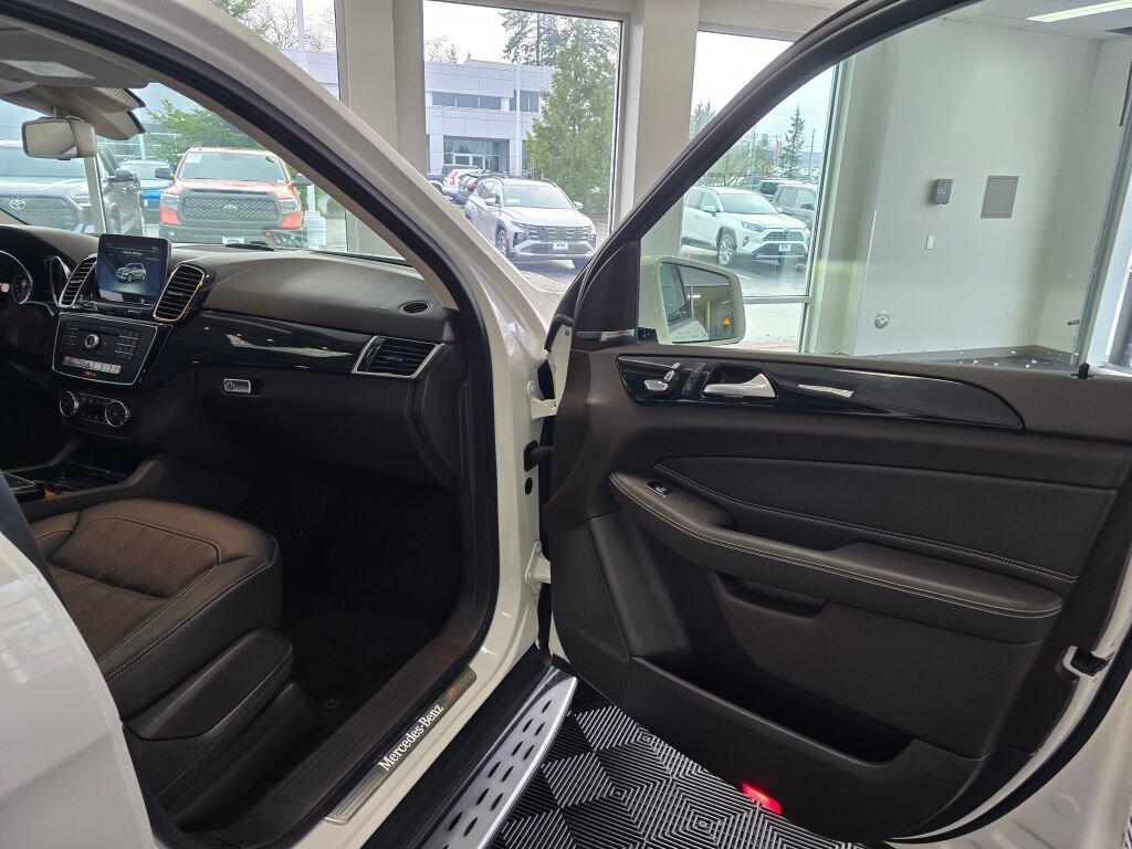 Used 2018 Mercedes-Benz GLE 350 4MATIC image 46