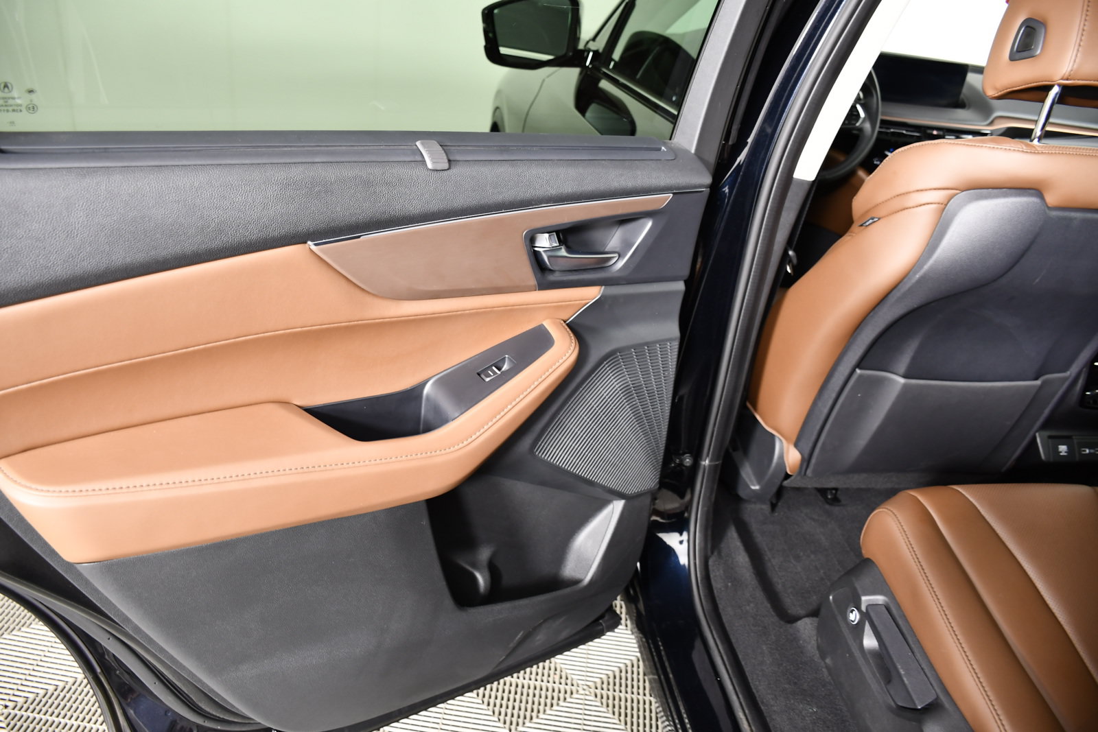 Certified 2024 Acura MDX SH-AWD w/ Technology Package image 46