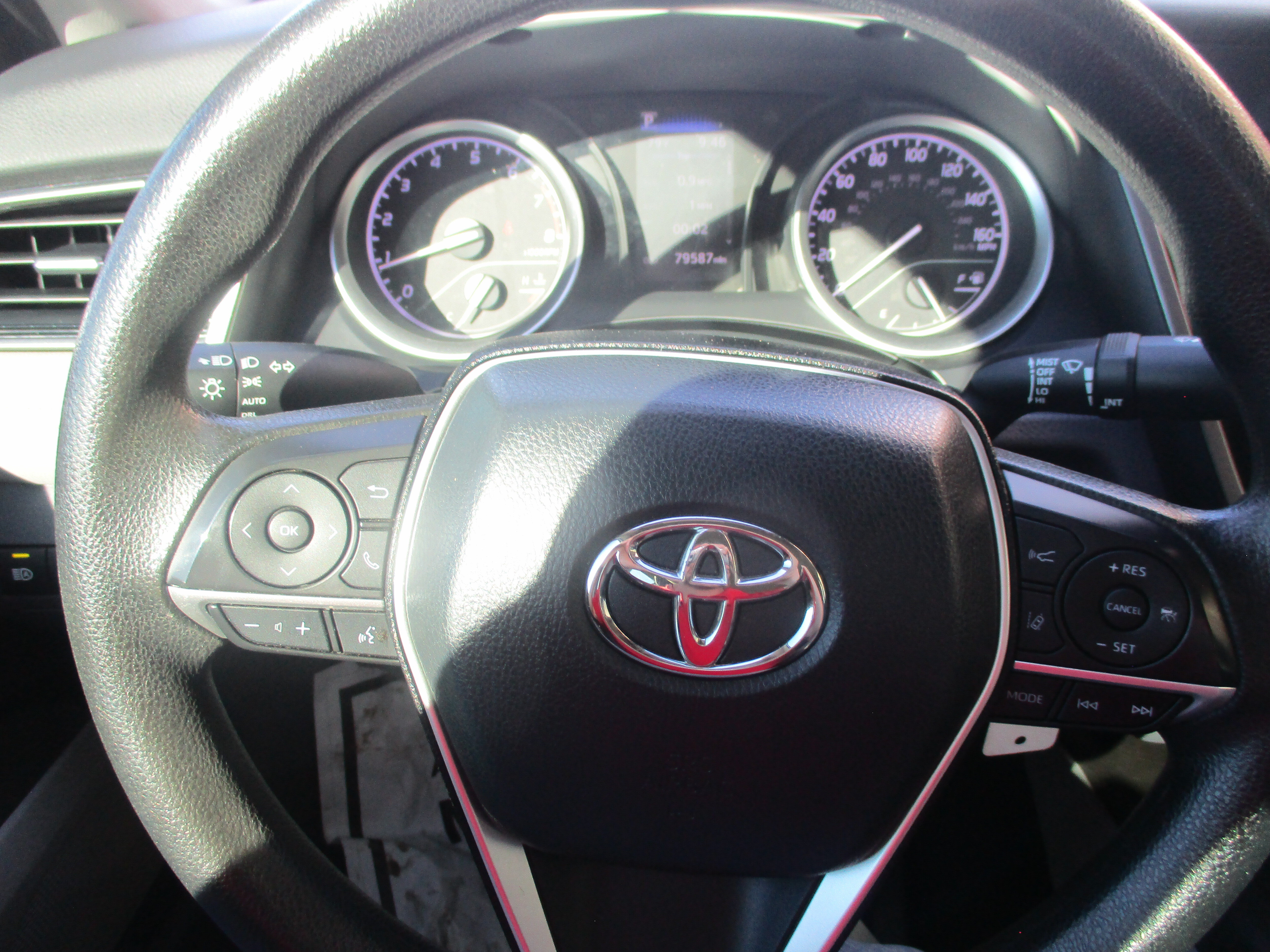 Used 2023 Toyota Camry LE FWD image 13