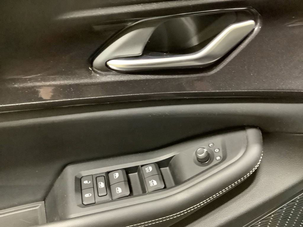 Certified 2023 Jeep Grand Cherokee L Laredo image 22